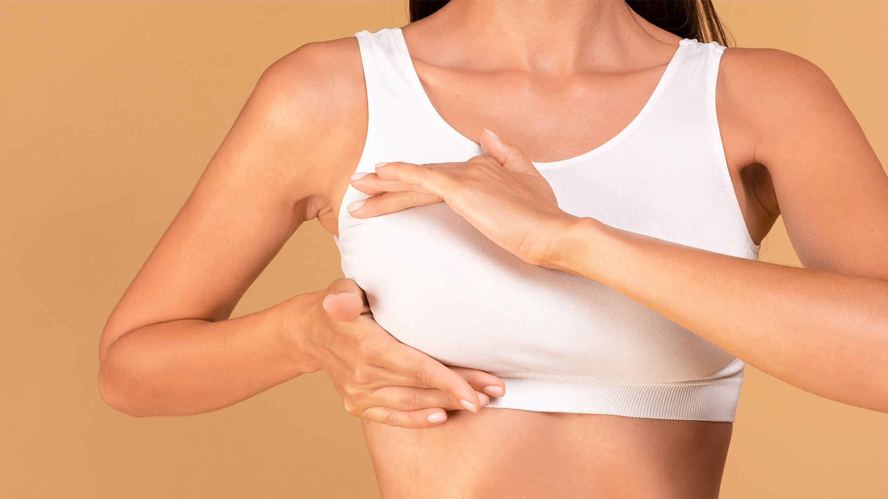 Reducción mamaria: indicaciones y beneficios para considerar esta cirugía